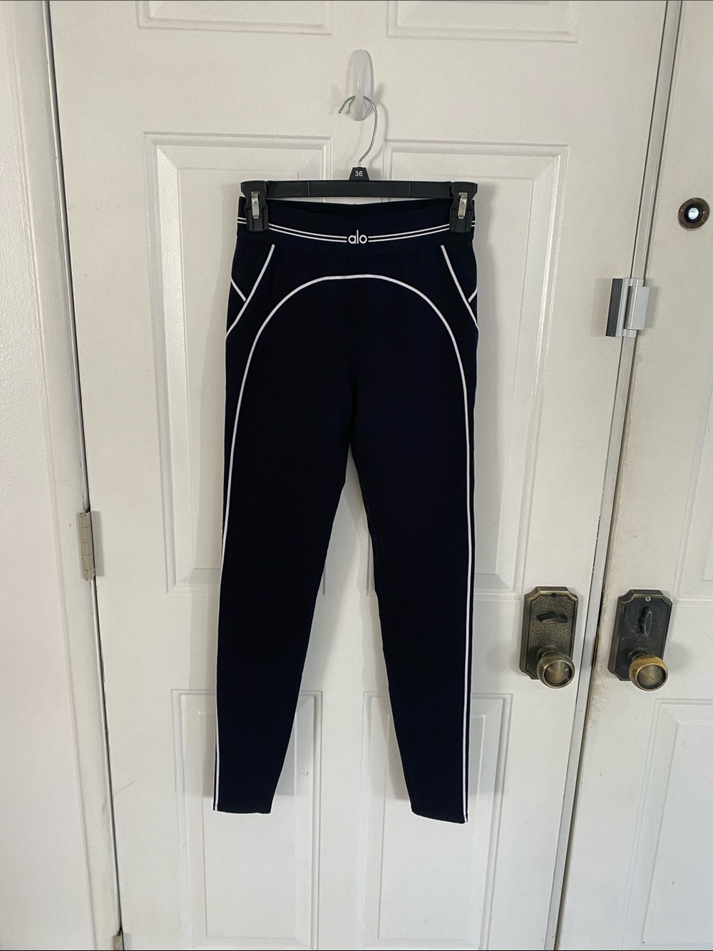ALO Airbrush High-Waist Heart Throb Legging